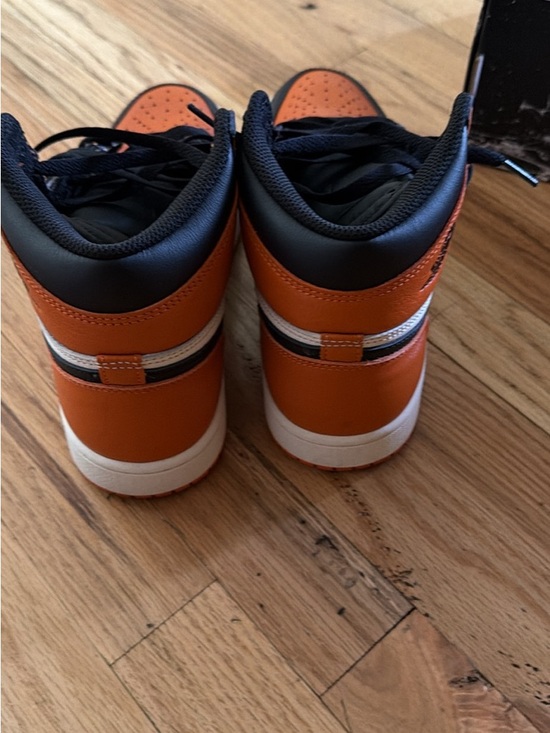 Jordan Air Jordan 1 Mid Orange Black White